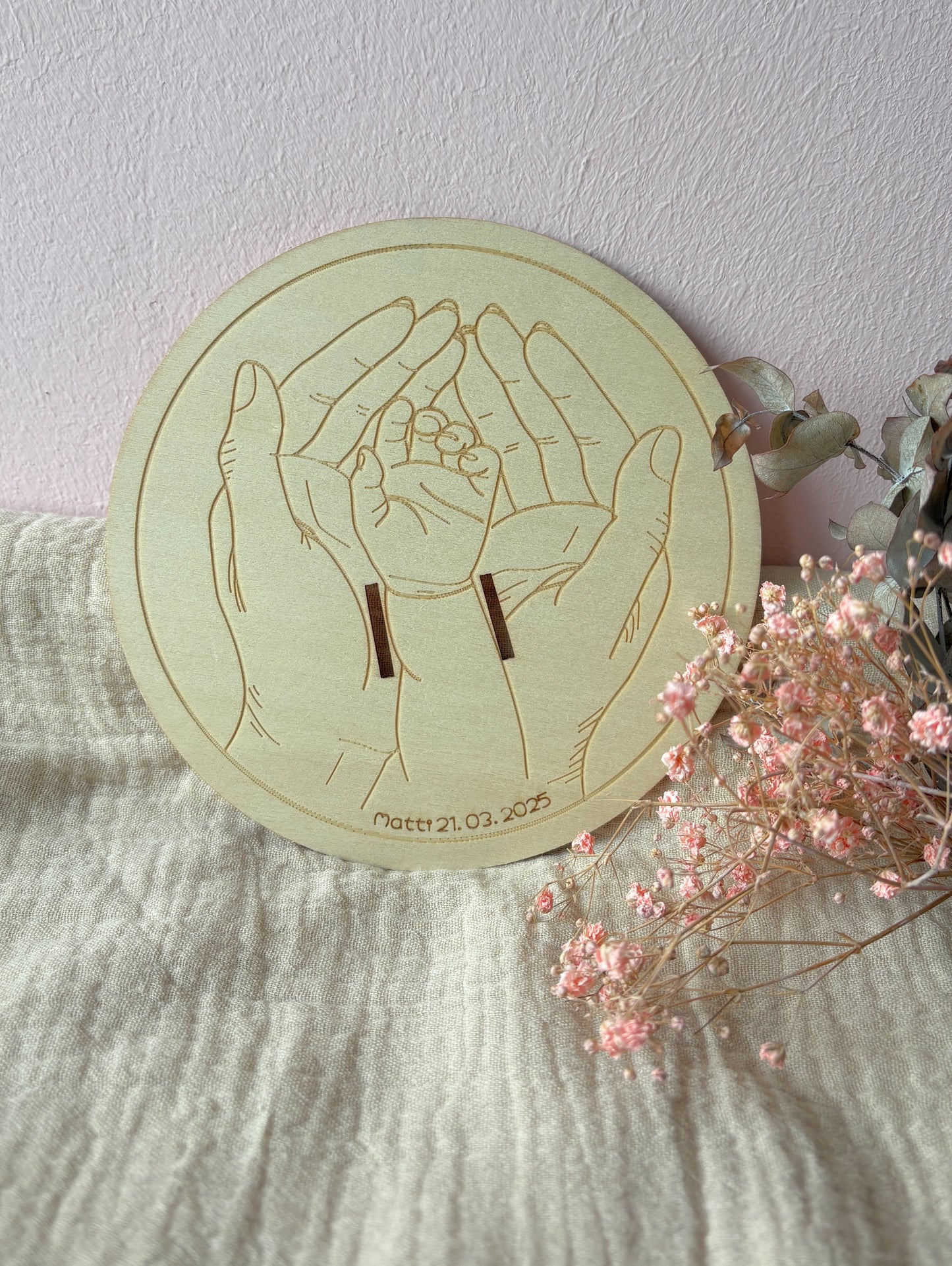 Holzschild Geburtsbändchen personalisiert