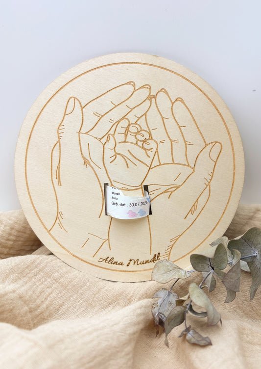 Holzschild Geburtsbändchen personalisiert