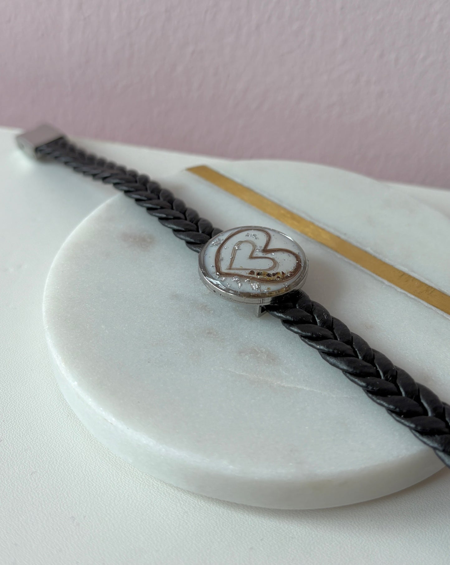 Kunstlederarmband mit Haaren